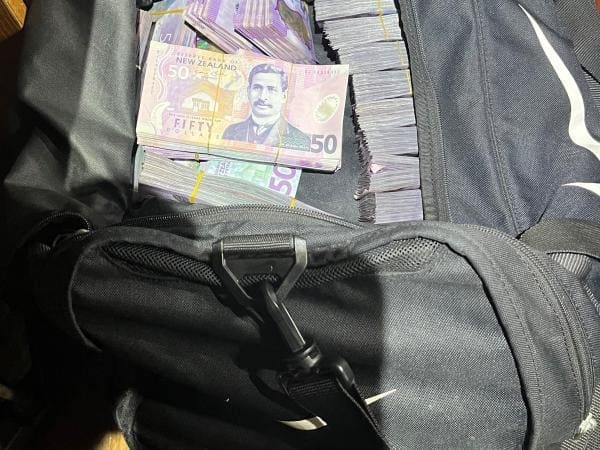 New Zealand Police, Auckland Police, 2.4 Million Cash Seized, Auckland, New Zealand Crime, 