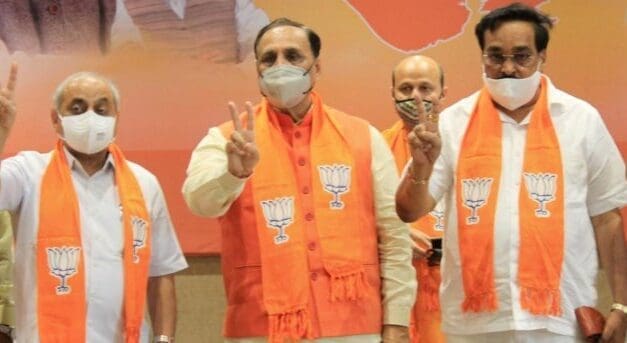 ચૂંટણી પહેલા ભાજપ એક્શન મોડમાં, રૂપાણી-નીતિન પટેલનો કોર કમિટીમાં સમાવેશ