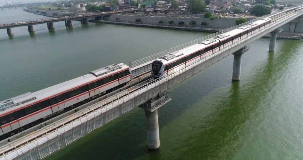 Ahmedabad Metro, Narendra Modi, Ahmedabad, Gujarat, Ahmedabad Metro Rail, Gandhinagar, Bhavnagar, Ambaji, Navratri, Surat, અમદાવાદ મેટ્રો, નરેન્દ્ર મોદી, 