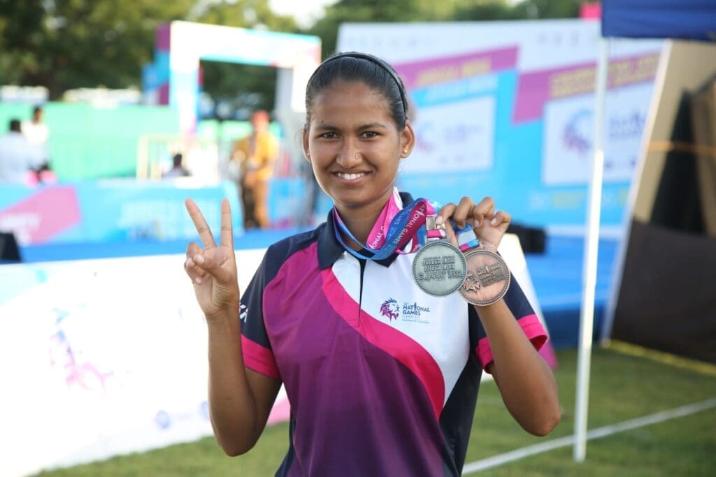 maana Patel, Swimming, Gold Medal, National Games, National Games 2022, Aryaman tondon, Gujarat, Zeel Desai,  ઝીલ દેસાઇ, માના પટેલ, સ્વિમિંગ, નેશનલ ગેમ્સ, 