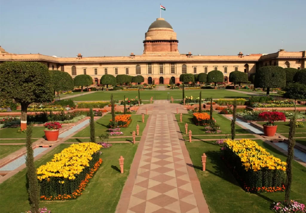 Mughal Garden Delhi, Rashtrapati Bhavan Mughal Garden, Mughal Garden New Name Amrut Garden, મુઘલ ગાર્ડન, અમૃત ઉદ્યાન,