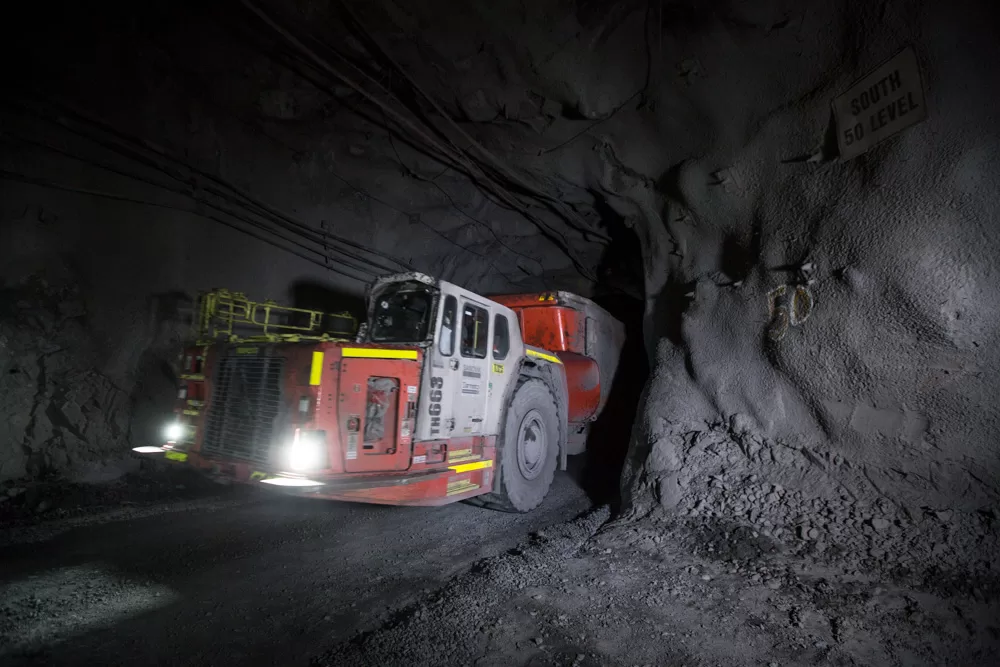 Australia Queensland Dugald River mines, MMG Company Mines, Ground Collapse at Mines, Two worker missing, 