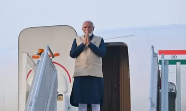 PM નરેન્દ્ર મોદી ભૂટાન પહોંચ્યા,એરપોર્ટ ઉપર ગાર્ડ ઓફ ઓનર આપી કરાયું સ્વાગત