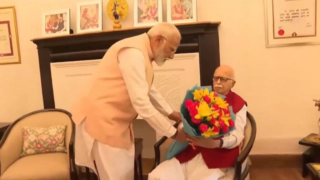 Narendra Modi, NDA Form government, President droupadi murmu, Advani, 