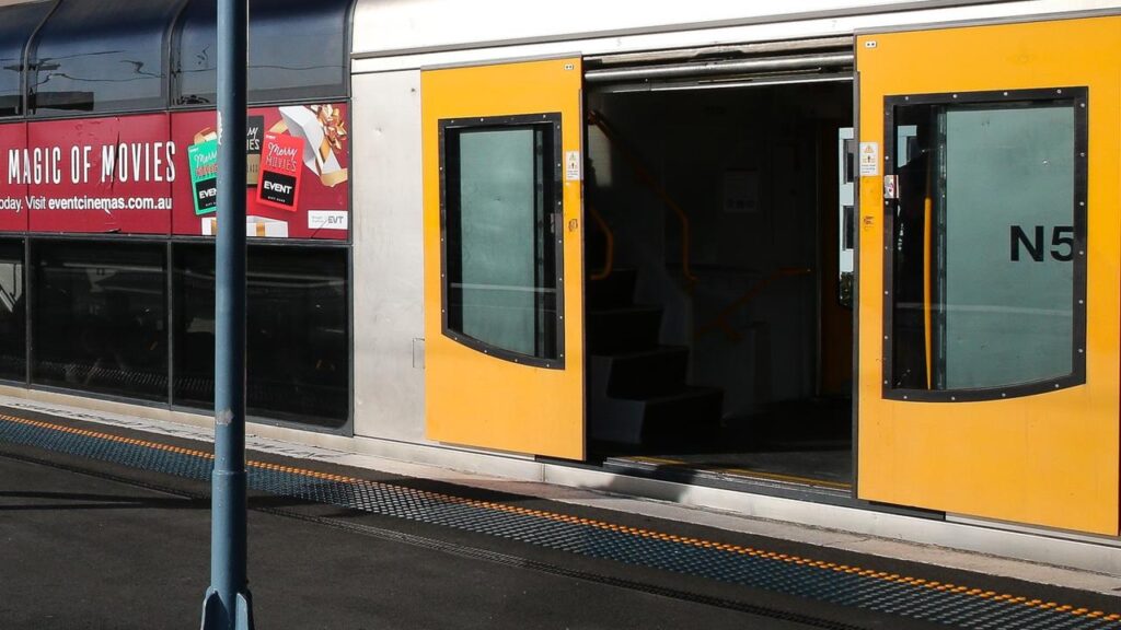 Sydney, sydney Carlton train Station, girl an man died, Australia News,