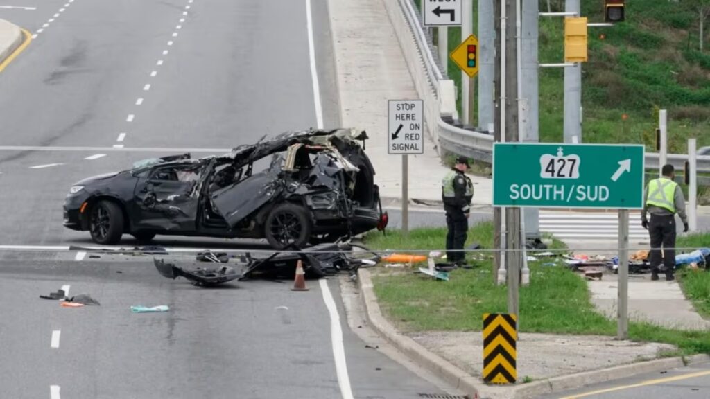 3 children killed car Crash, Toronto Highway 401 Accident, Etobicoke, Toronto, Canada News,