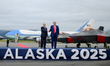 પુટીન અને ટ્રમ્પ વચ્ચે 3 કલાકની મેરેથોન બેઠક….પણ પત્રકાર પરિષદ 12 મિનિટ જ ચાલી