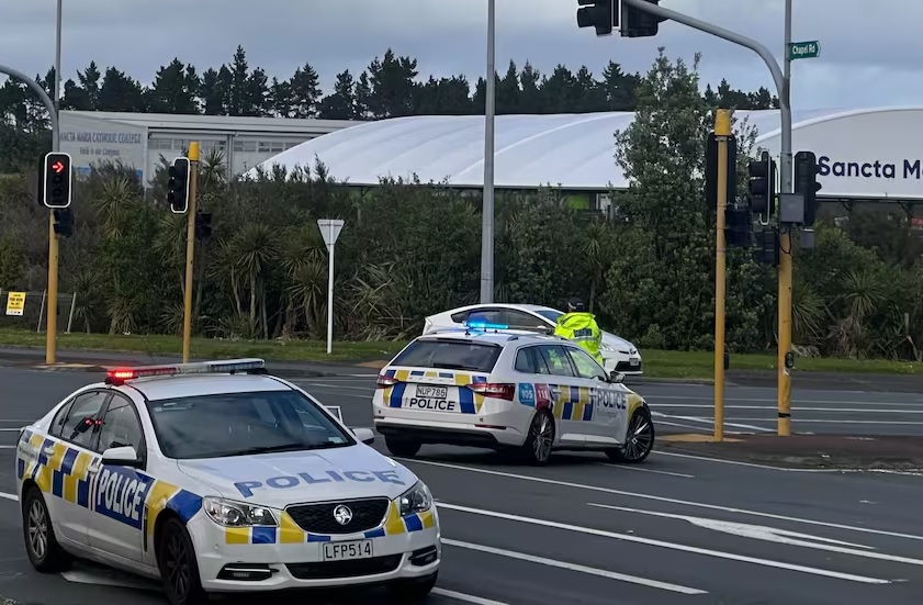 ઓકલેન્ડના ફ્લેટ બુશ વિસ્તારમાં પોલીસ પર ગોળીબાર, ઓફિસર ઘાયલ