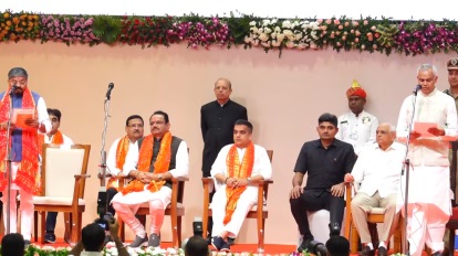 ભૂપેન્દ્ર પટેલ સરકારની શપથવિધિ પૂર્ણ : હર્ષ સંઘવી ડેપ્યુટી ચીફ મિનિસ્ટર