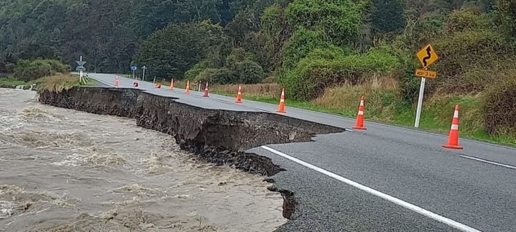 ન્યૂઝીલેન્ડમાં ‘જીવલેણ હવામાન’ની ચેતવણી: કૈકોરા અને હોક’સ બેમાં ભીષણ આગ