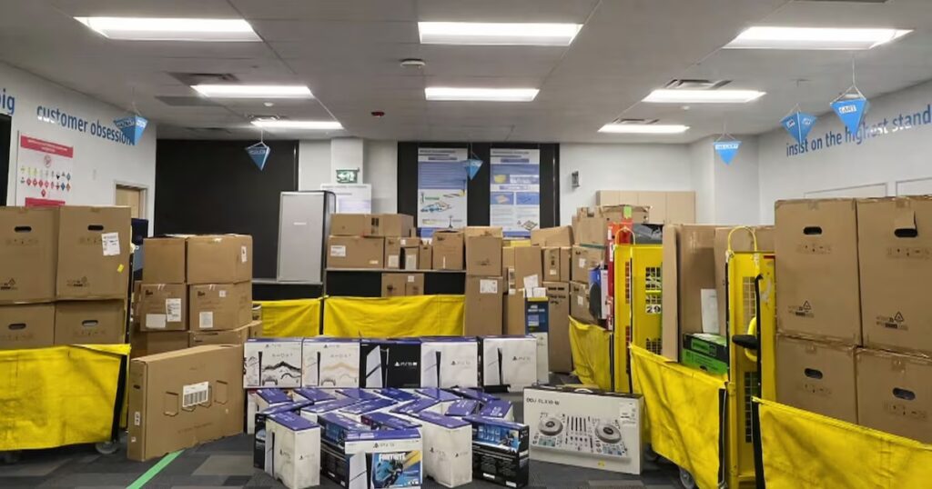 Canada, 5 Gujarati, Amazon warehouse, Scam, Gujarat news, 