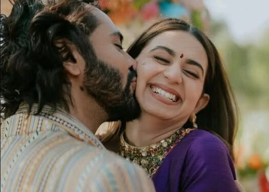 કિંજલ દવે અને પરિવાર નાત બહાર : સિંગરનો સંઘર્ષ અને 21મી સદીમાં જ્ઞાતિવાદનો પડકાર !