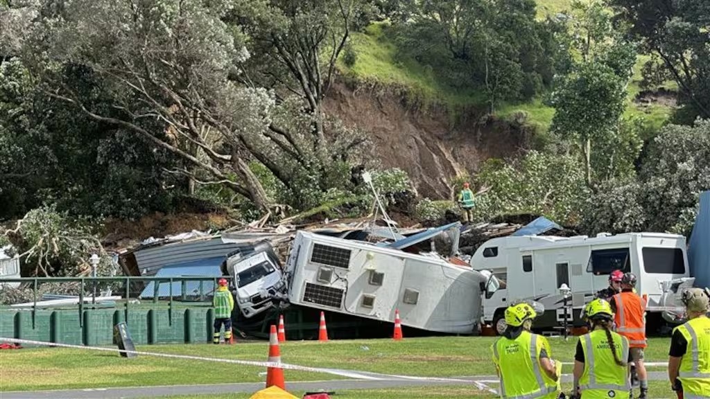 Mount Maunganuiમાં મોટી દૂર્ઘટના, પહાડ પડતાં હોલીડે પાર્કમાં અનેક લોકો ગુમ